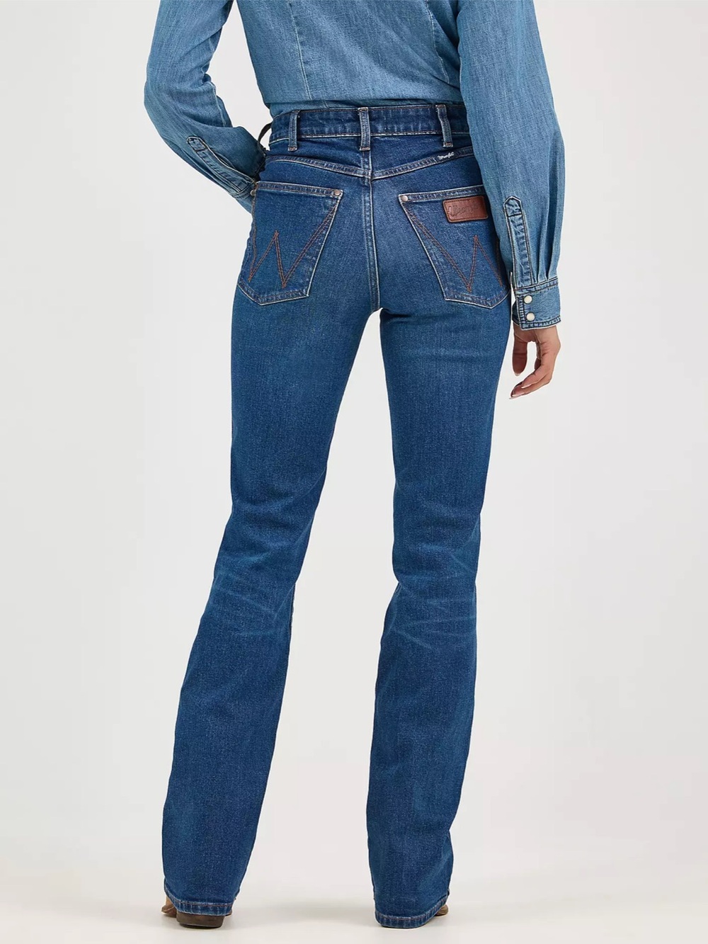WORN ONCE Wrangler Retro Bailey High Rise Boot Cut Jeans size 26 x 32 - Picture 3 of 16
